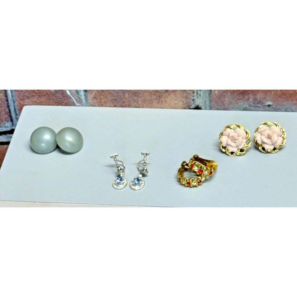 Vintage Costume Jewelry - Clip On‎ Earrings - Lot of 4 Pairs Floral Blue Sparkly